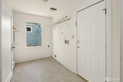 1628 Grove Street Marysville WA 98270