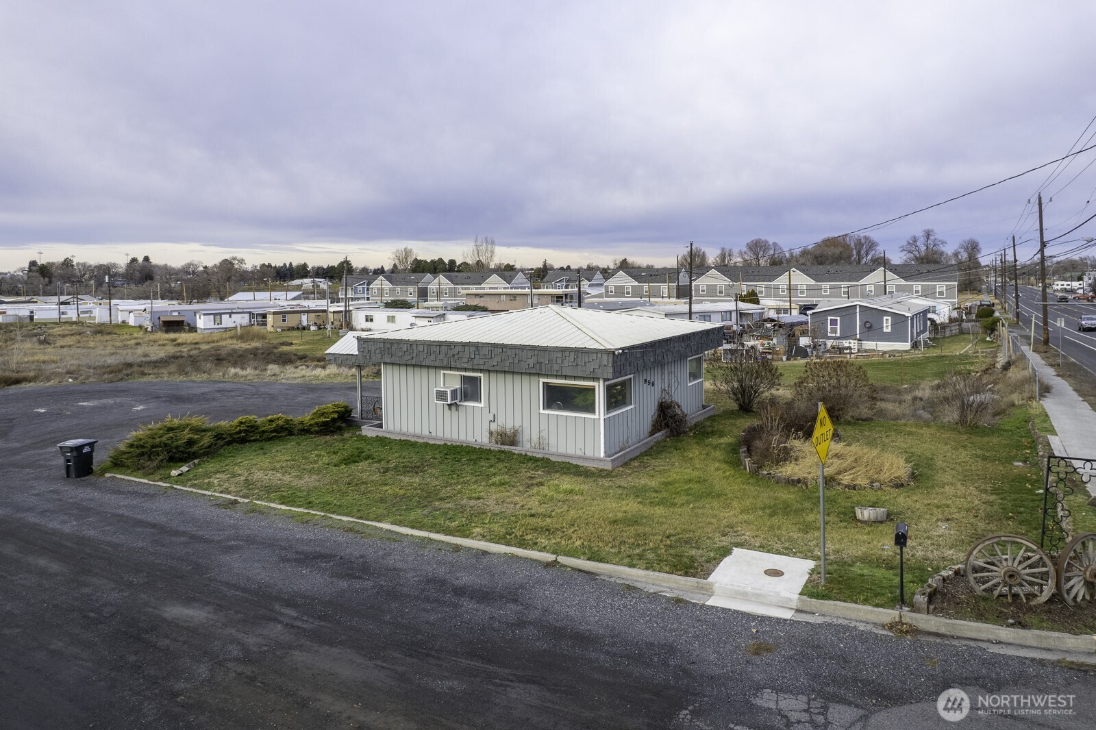 956 S Division Moses Lake WA 98837