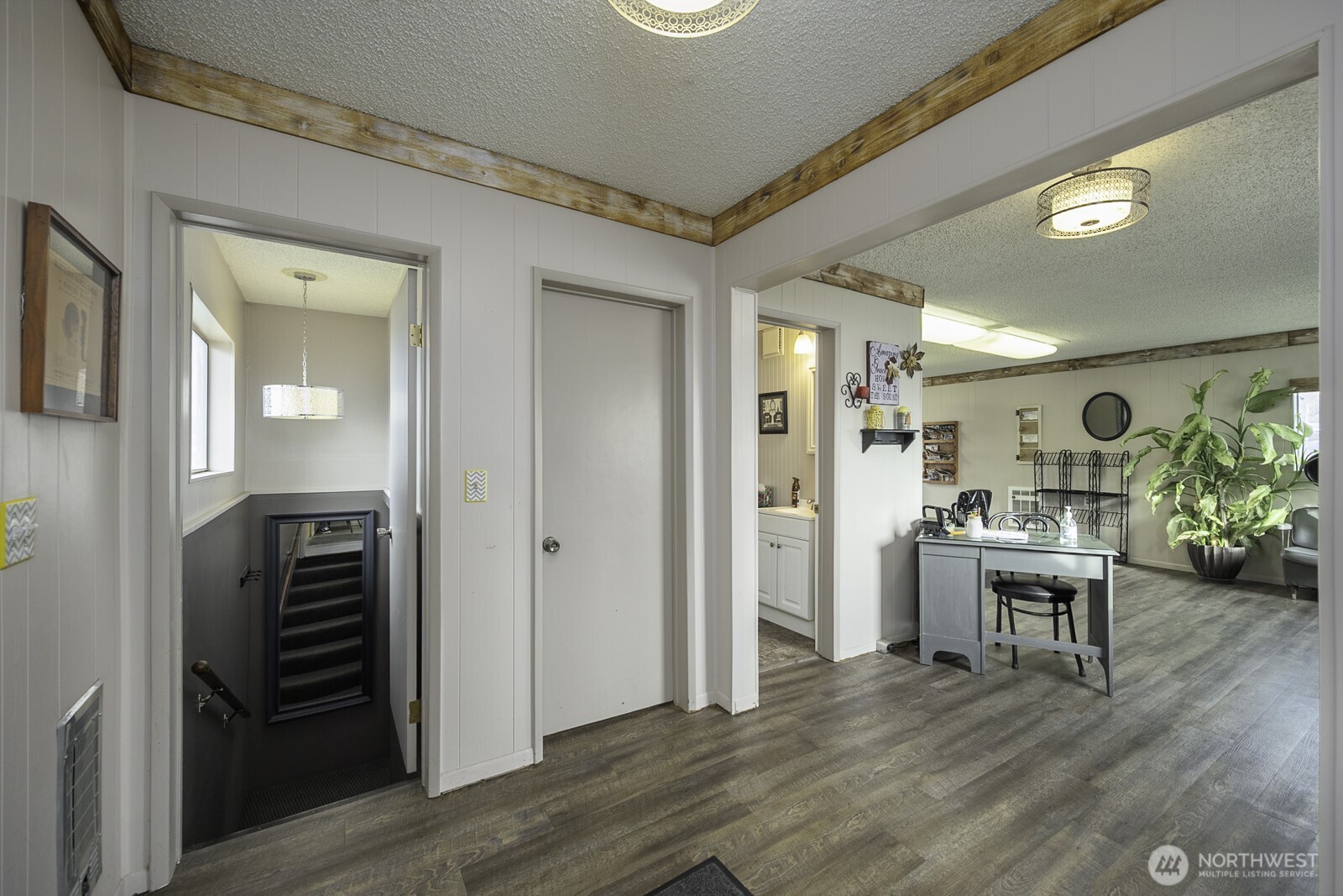 956 S Division Moses Lake WA 98837