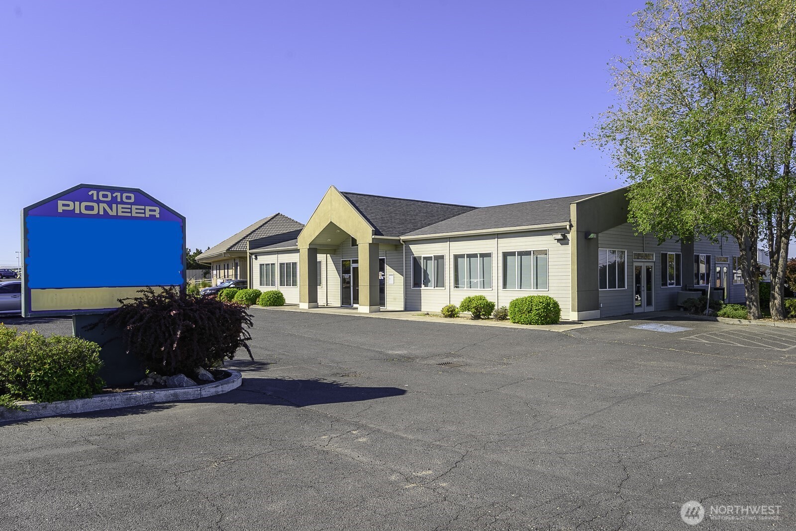 1010 S Pioneer Way Moses Lake WA 98837