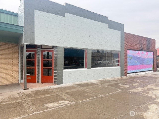 323 E Main Street Soap Lake WA 98851