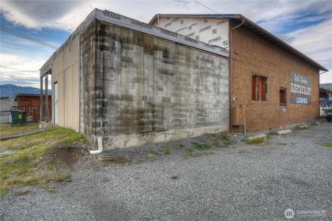 121 Mashell Avenue N Eatonville WA 98328