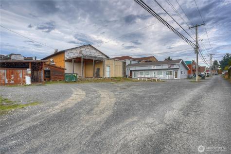121 Mashell Avenue N Eatonville WA 98328