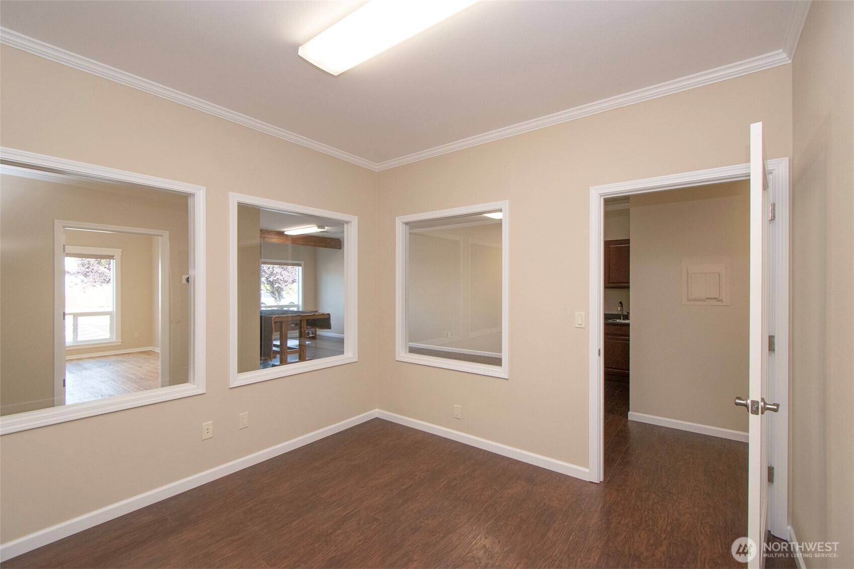 495 W Spruce Street Sequim WA 98382