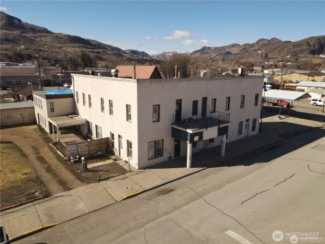 1014 Main Street Oroville WA 98844