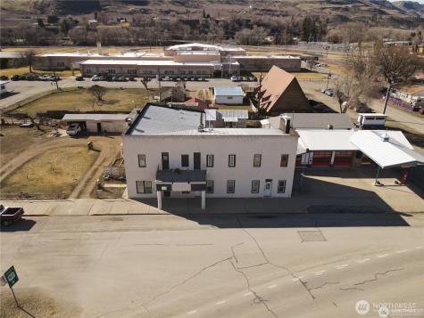 1014 Main Street Oroville WA 98844