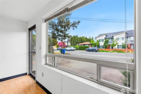 529 Shattuck Avenue S Renton WA 98057