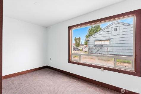 529 Shattuck Avenue S Renton WA 98057