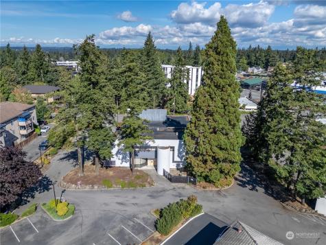 18525 Firlands Way N Shoreline WA 98133