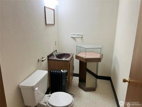 25 Main Street S Omak WA 98841