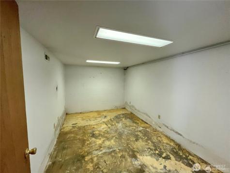 25 Main Street S Omak WA 98841