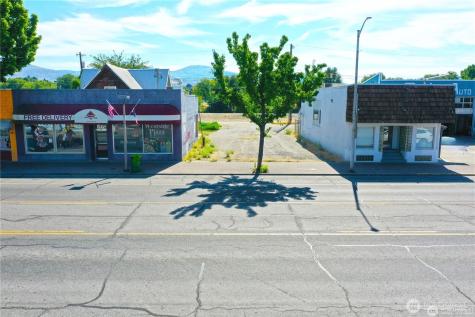 25 Main Street S Omak WA 98841