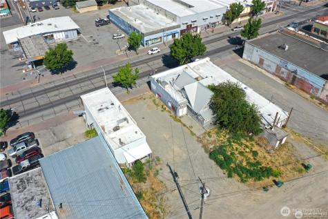 25 Main Street S Omak WA 98841