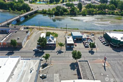 25 Main Street S Omak WA 98841