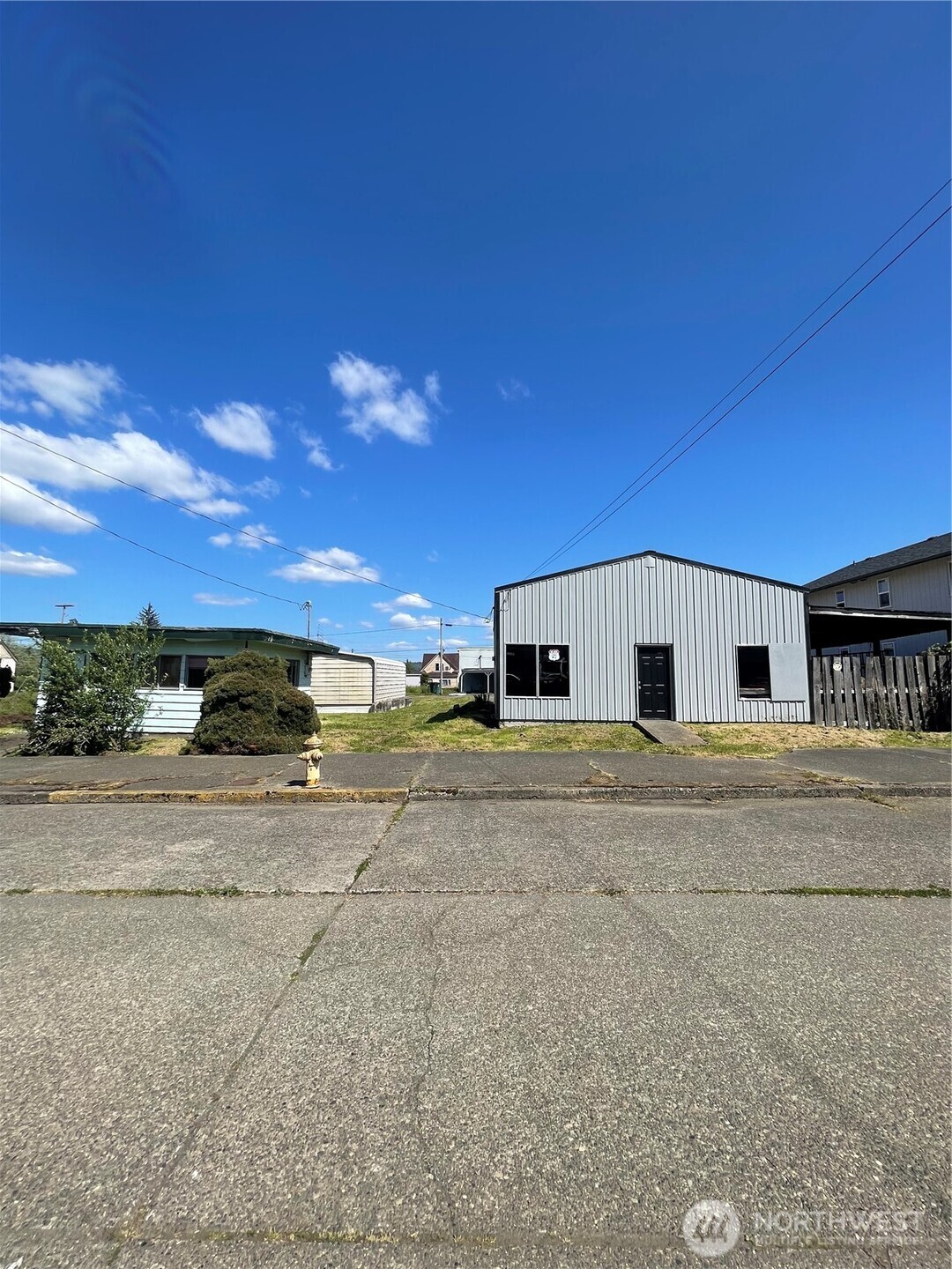 419 1st Street Raymond WA 98577