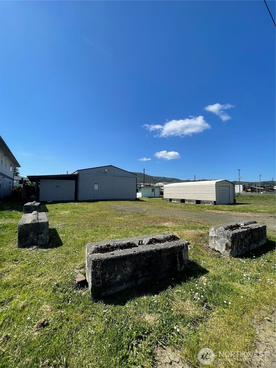 419 1st Street Raymond WA 98577