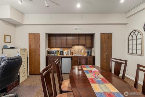746 NE Midway Boulevard Oak Harbor WA 98277