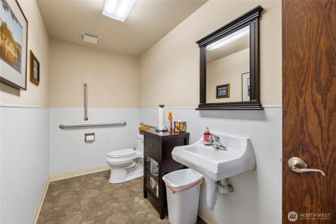746 NE Midway Boulevard Oak Harbor WA 98277