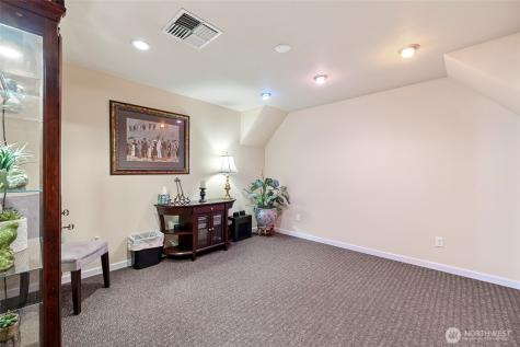 746 NE Midway Boulevard Oak Harbor WA 98277