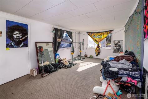 2011 Madison Street Everett WA 98203