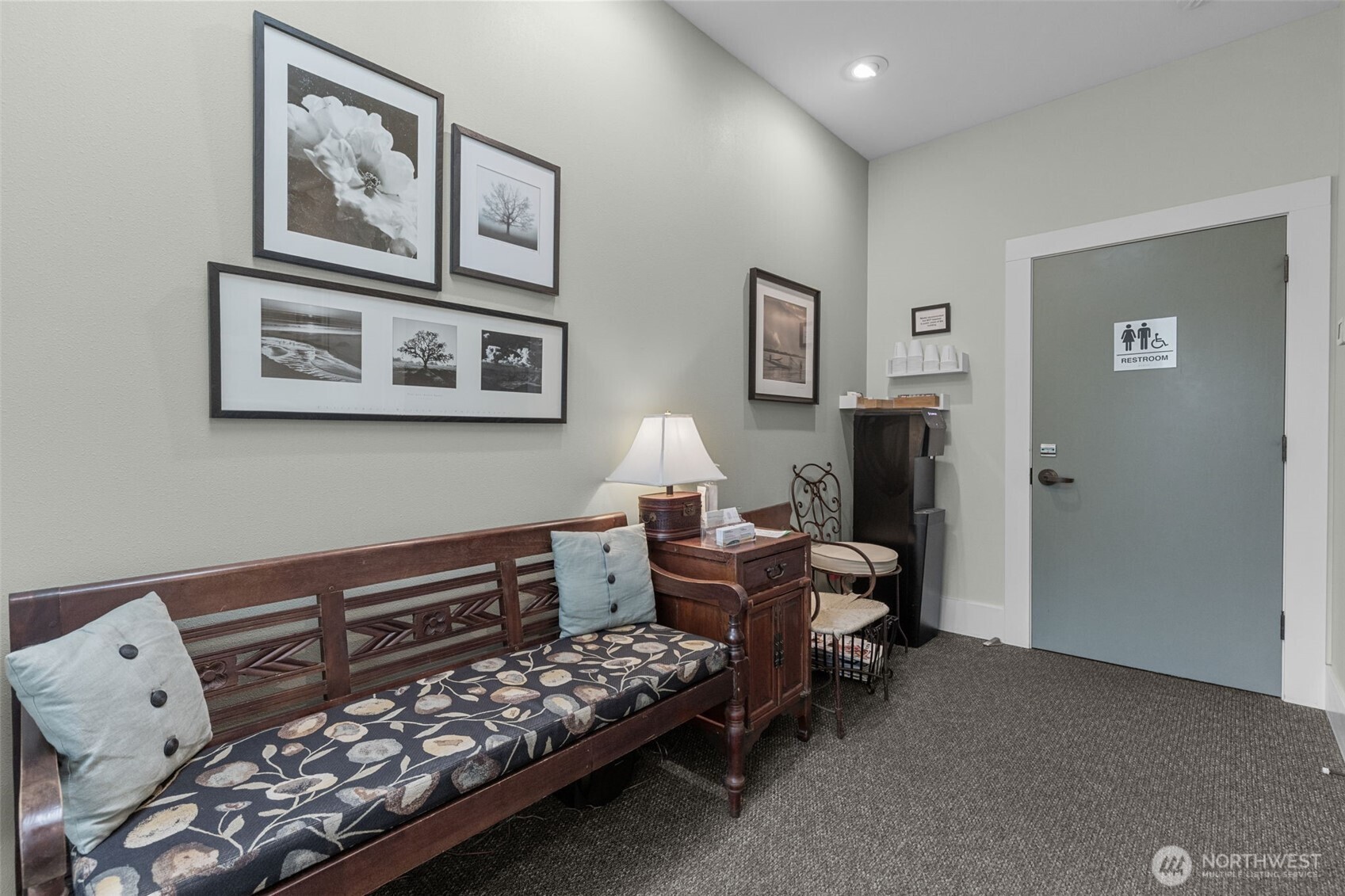 4510 Thackeray NE Seattle WA 98105