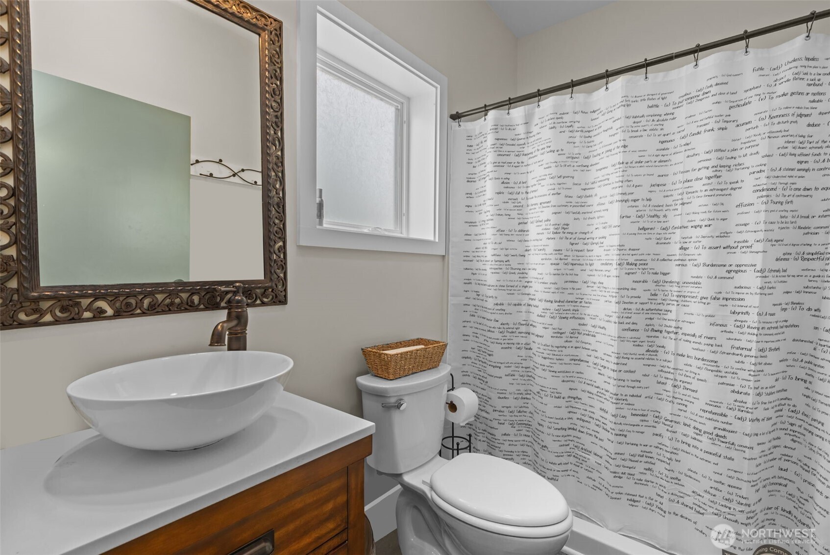 4510 Thackeray NE Seattle WA 98105