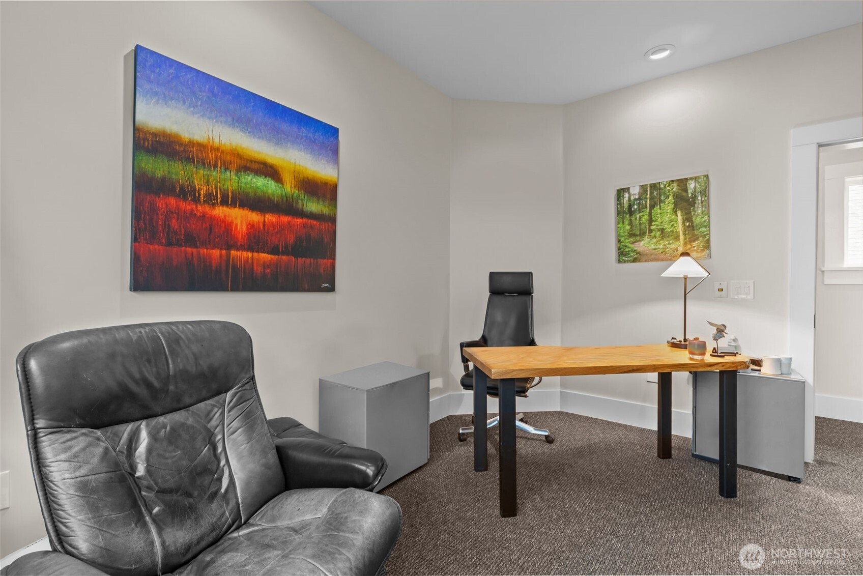 4510 Thackeray NE Seattle WA 98105