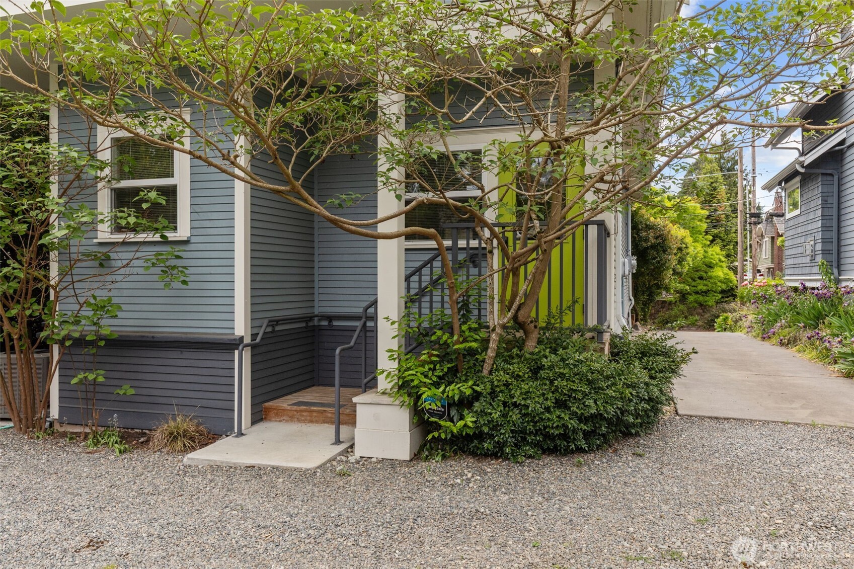 4510 Thackeray NE Seattle WA 98105