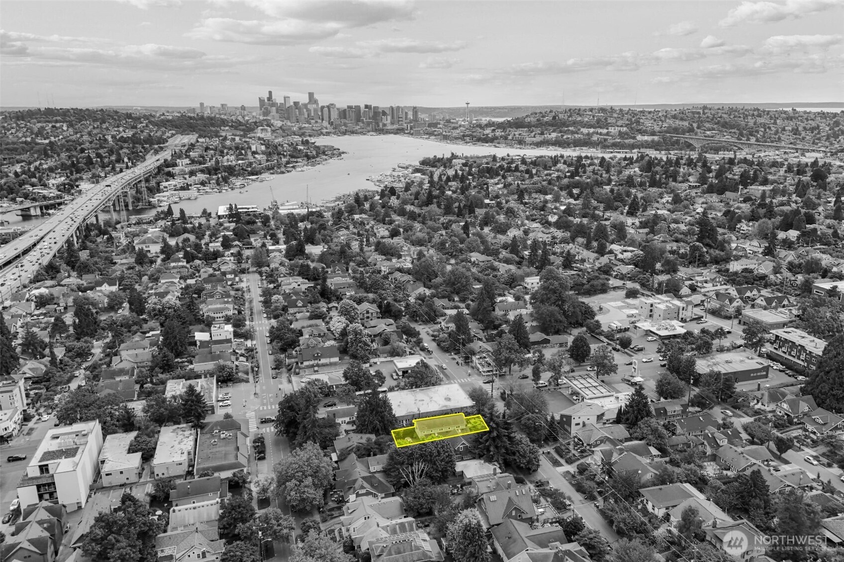 4510 Thackeray NE Seattle WA 98105