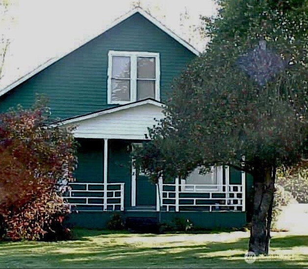 108 10th Street Sultan WA 98295
