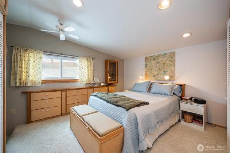 1324 Commercial Street Bellingham WA 98225