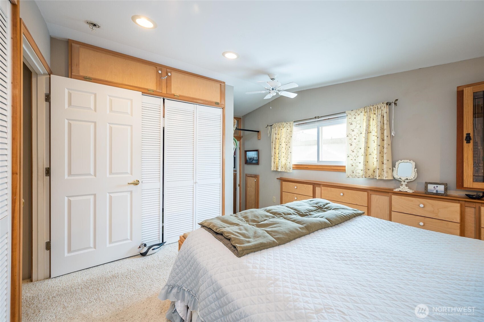 1324 Commercial Street Bellingham WA 98225