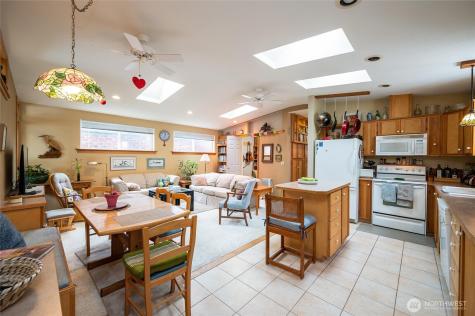1324 Commercial Street Bellingham WA 98225