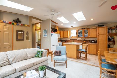1324 Commercial Street Bellingham WA 98225