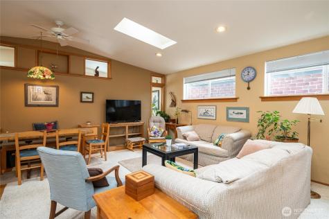 1324 Commercial Street Bellingham WA 98225