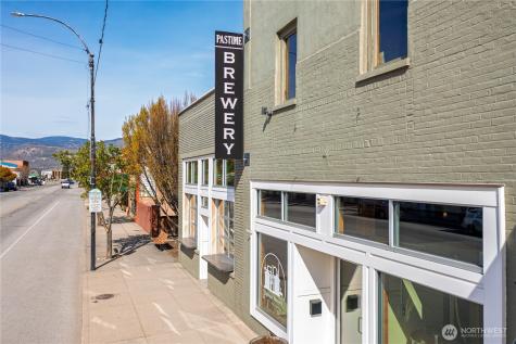 1307 Main Oroville WA 98845