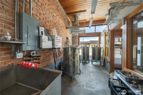 1307 Main Oroville WA 98845