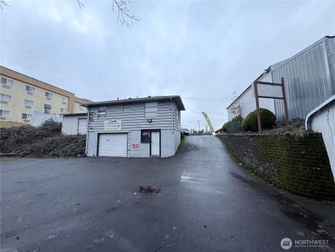 13828 Aurora Avenue N Seattle WA 98133