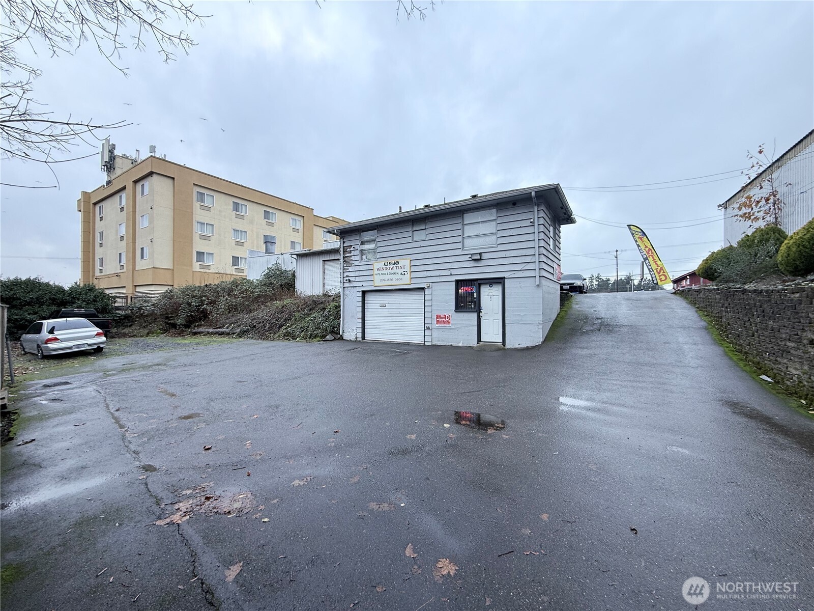 13828 Aurora Avenue N Seattle WA 98133