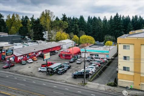 13828 Aurora Avenue N Seattle WA 98133