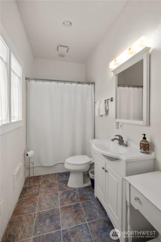 4680 State Route 6 Chehalis WA 98539