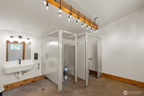 4680 State Route 6 Chehalis WA 98539