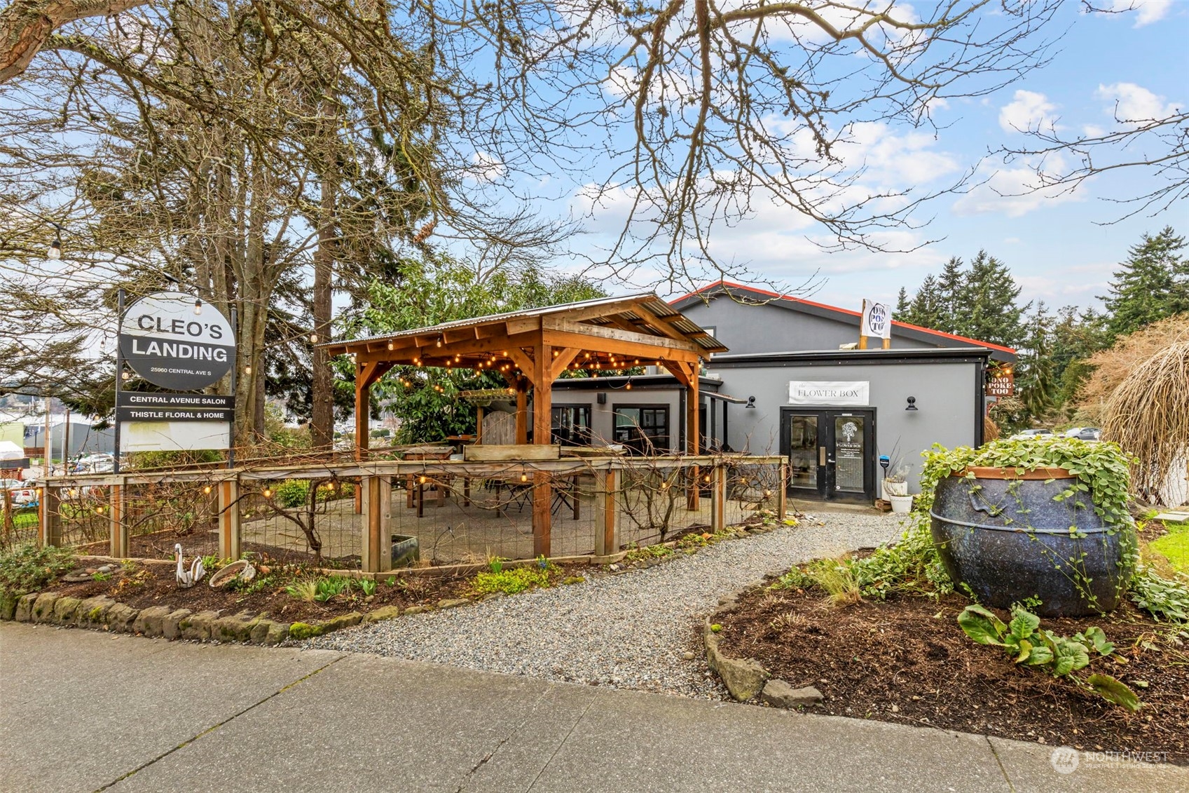 25960 Central Avenue NE Kingston WA 98346