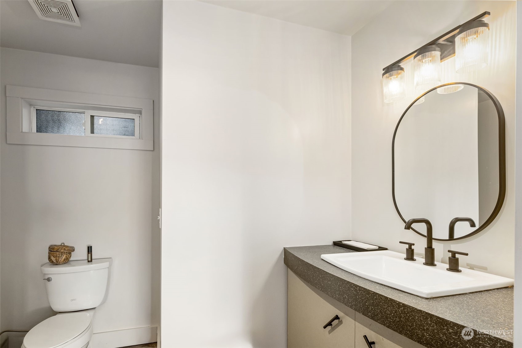 25960 Central Avenue NE Kingston WA 98346