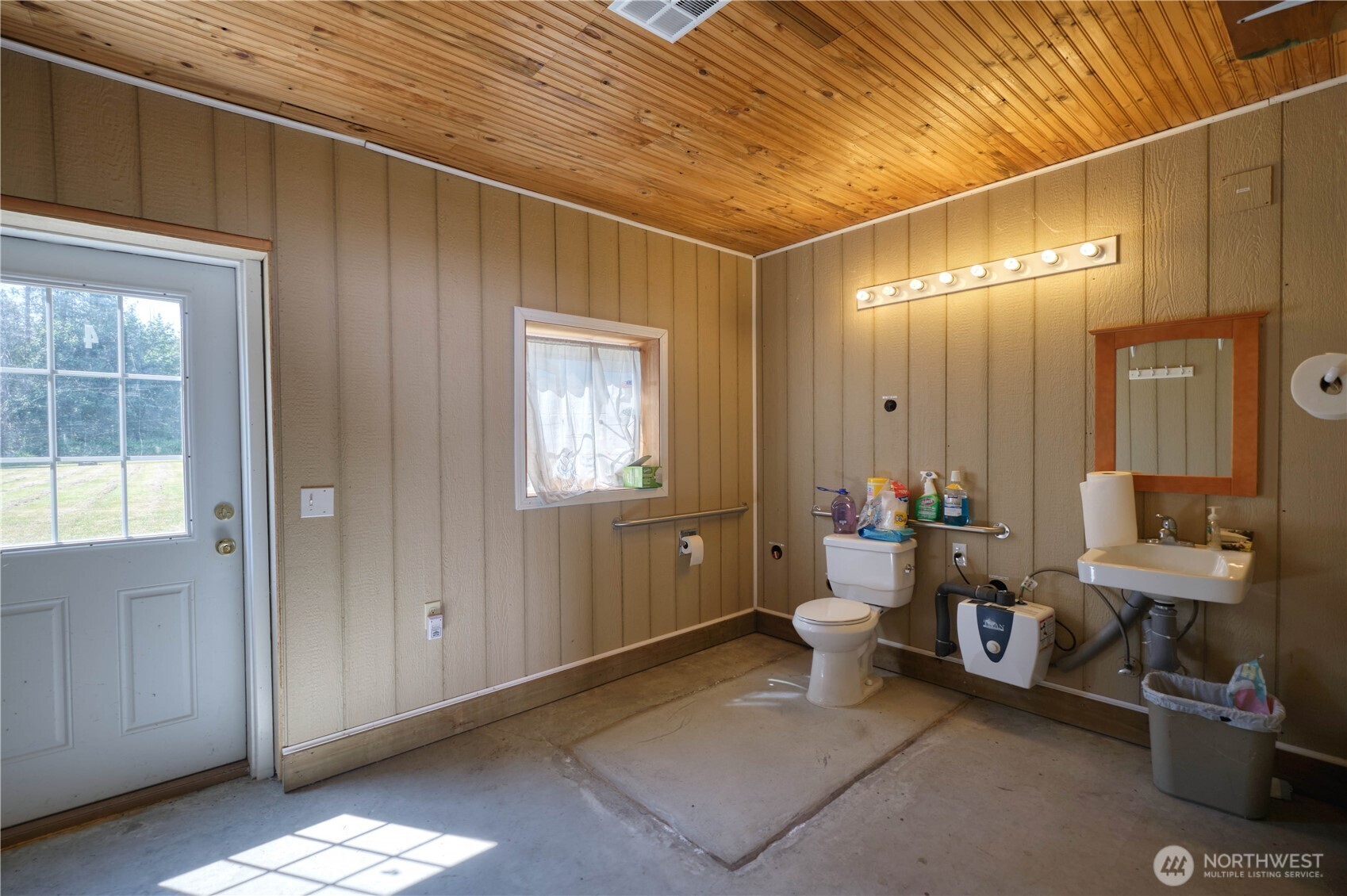 1591 Mckenzie Way Point Roberts WA 98281