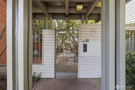 211 Summit Avenue E Seattle WA 98102