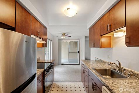 5620 200th Street SW Lynnwood WA 98036