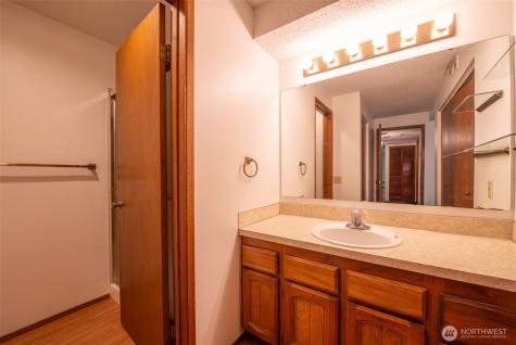 17417 Ashworth Avenue N Shoreline WA 98133