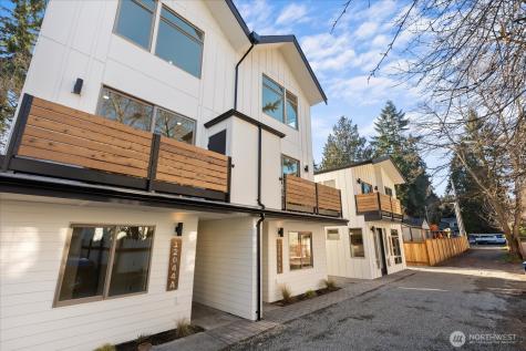 12044 Hiram Place NE Seattle WA 98125