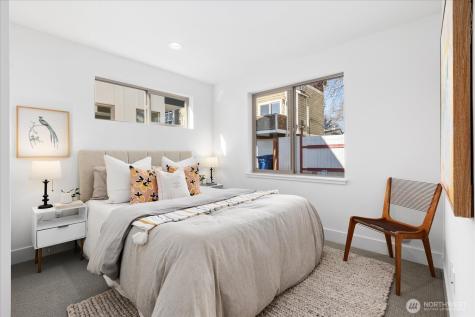 12044 Hiram Place NE Seattle WA 98125